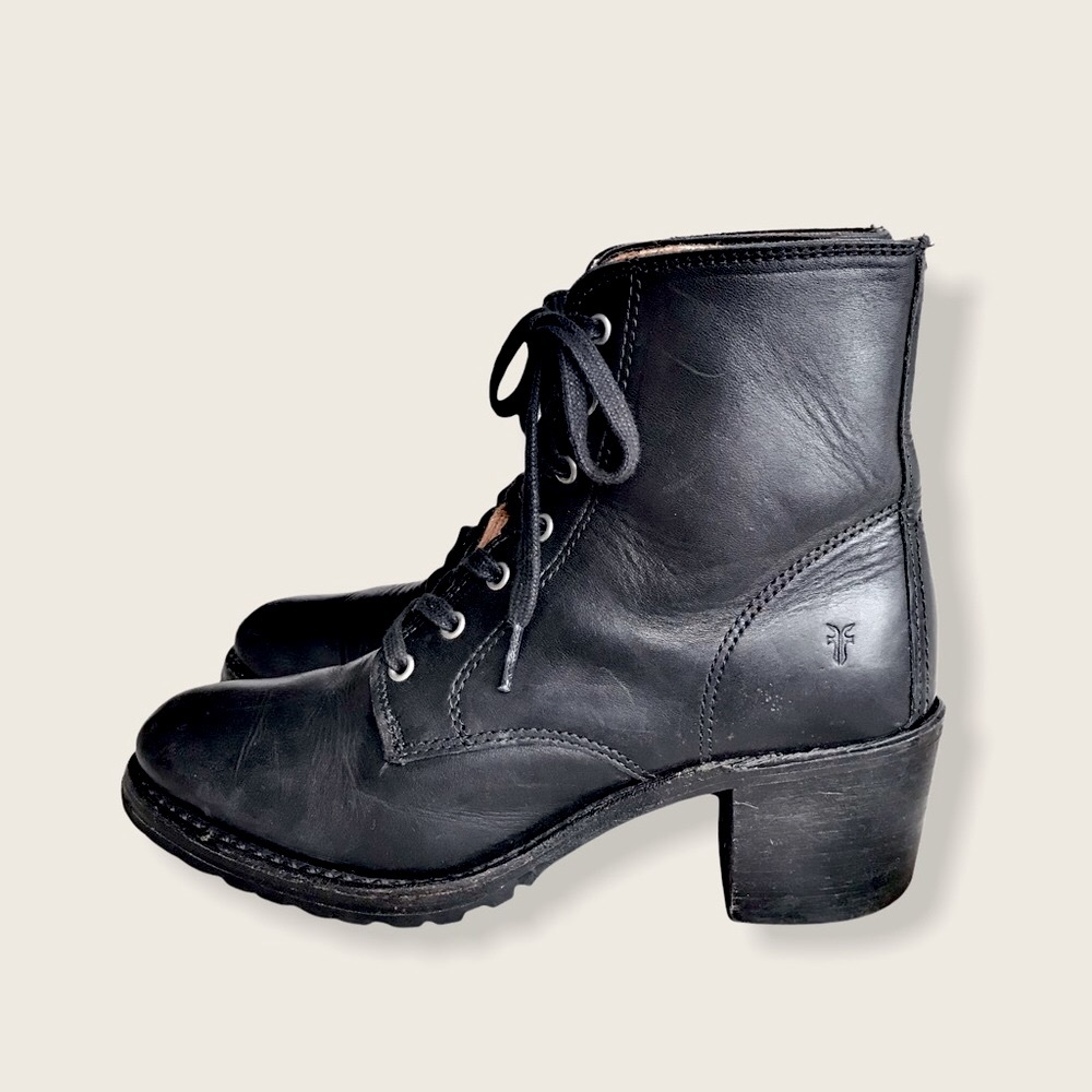 Frye Sabrina 6G Black Lace Up Combat Ankle Bootie - Picture 13 of 16